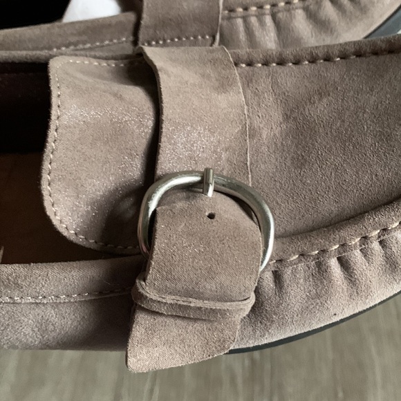 AGL Moccasins - Picture 8 of 11